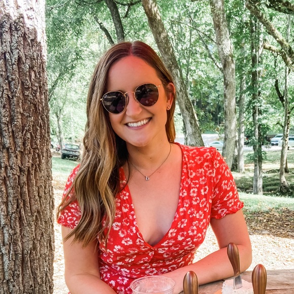 Meet your Posher, Brittany - Picture 1 of 1